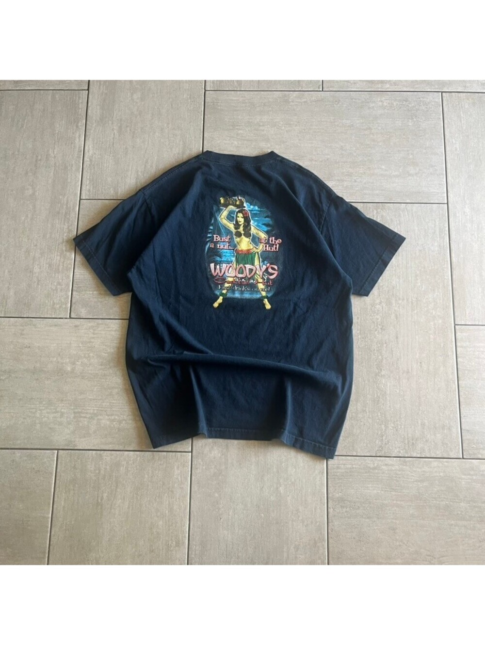AAA Woody's Cocktail Hut Black Graphic T-Shirt Large